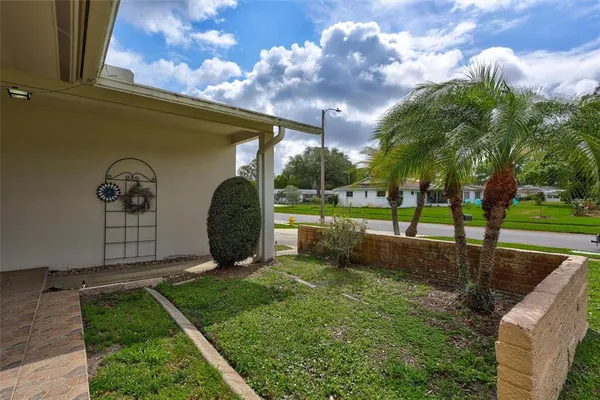 $329,900 | 2955 Briar Cliff Drive, Palm Harbor, FL 34684