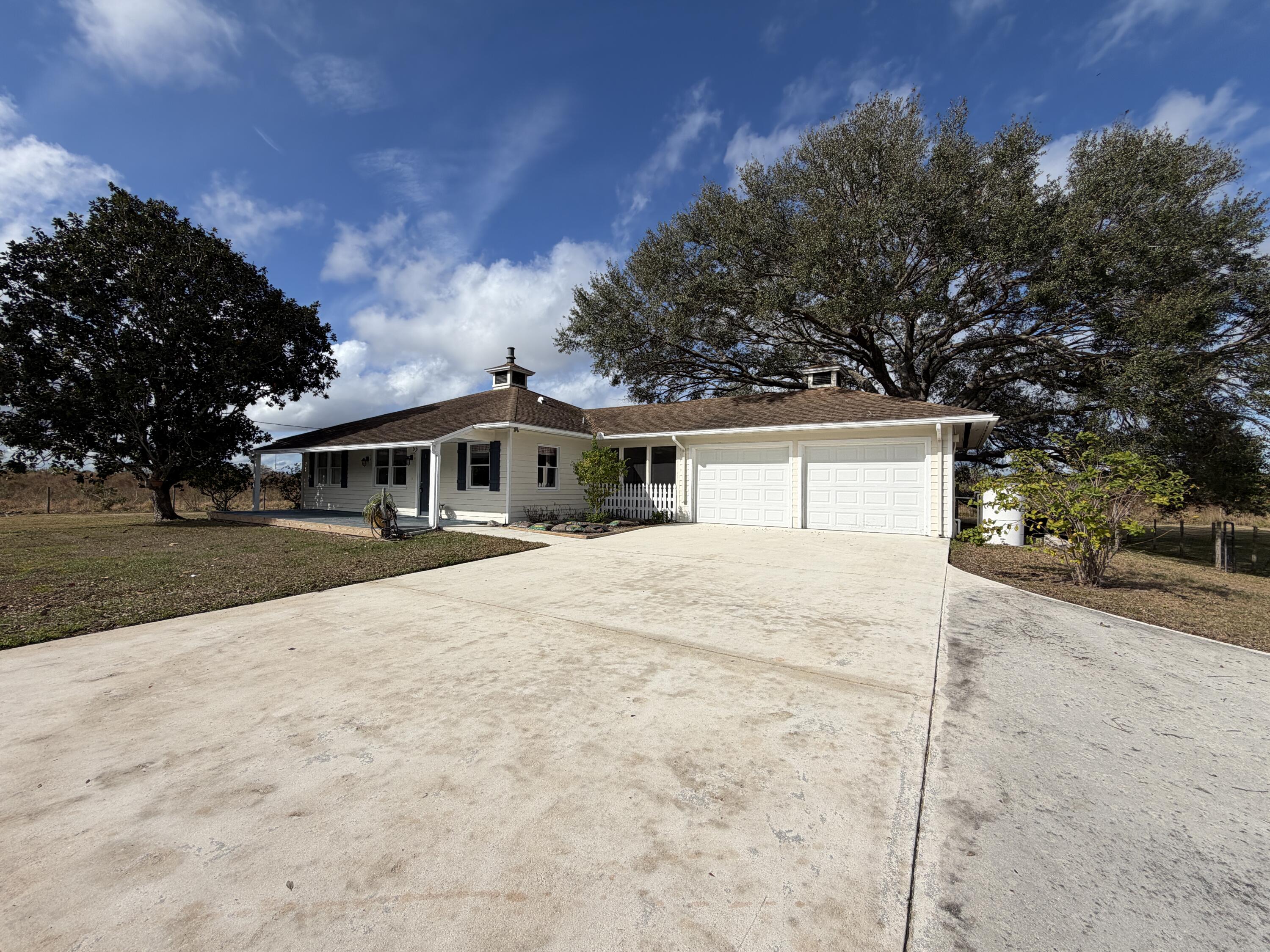 4000 Seminole Road Fort Pierce, FL 34951 - Photo 2 of 11 IMG_2223