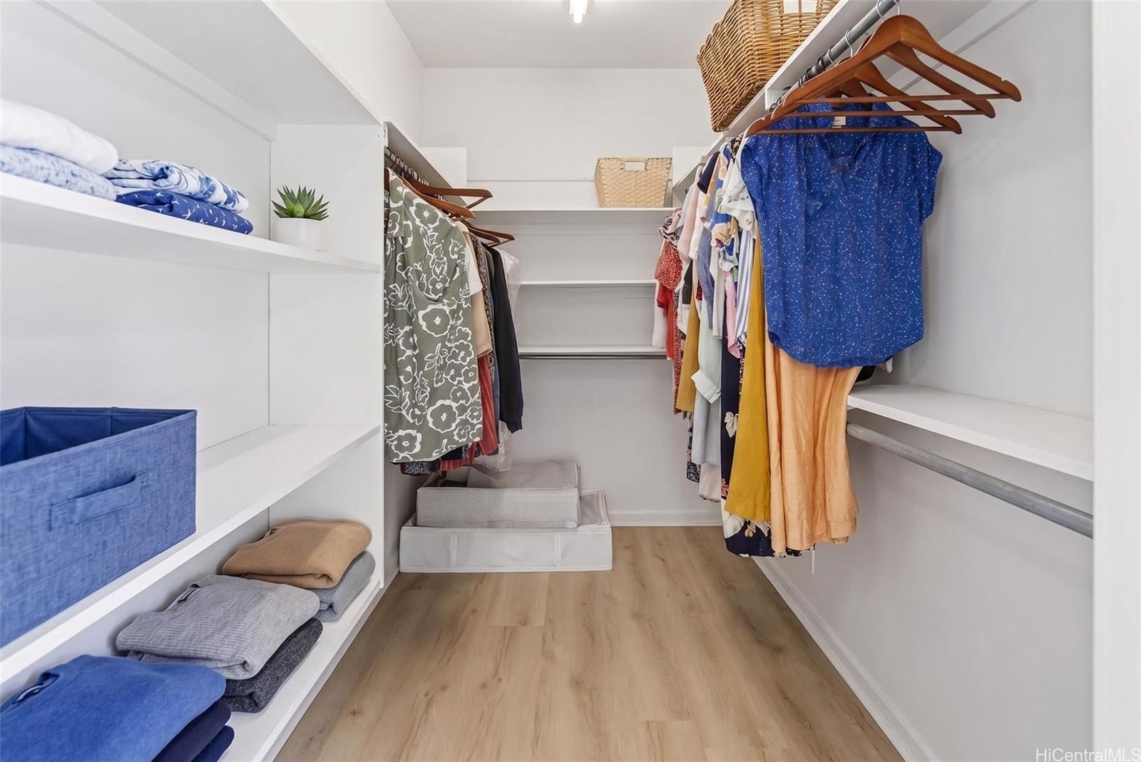 5207 Poola Street Honolulu, HI 96821 - Photo 10 of 25 Primary Closet
