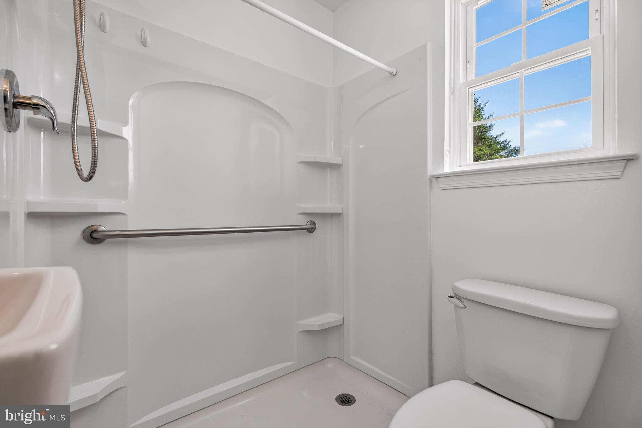 15 Utica Road Marlton, NJ 08053 - Photo 23 of 33 1st Floor Bathroom with Shower Stall