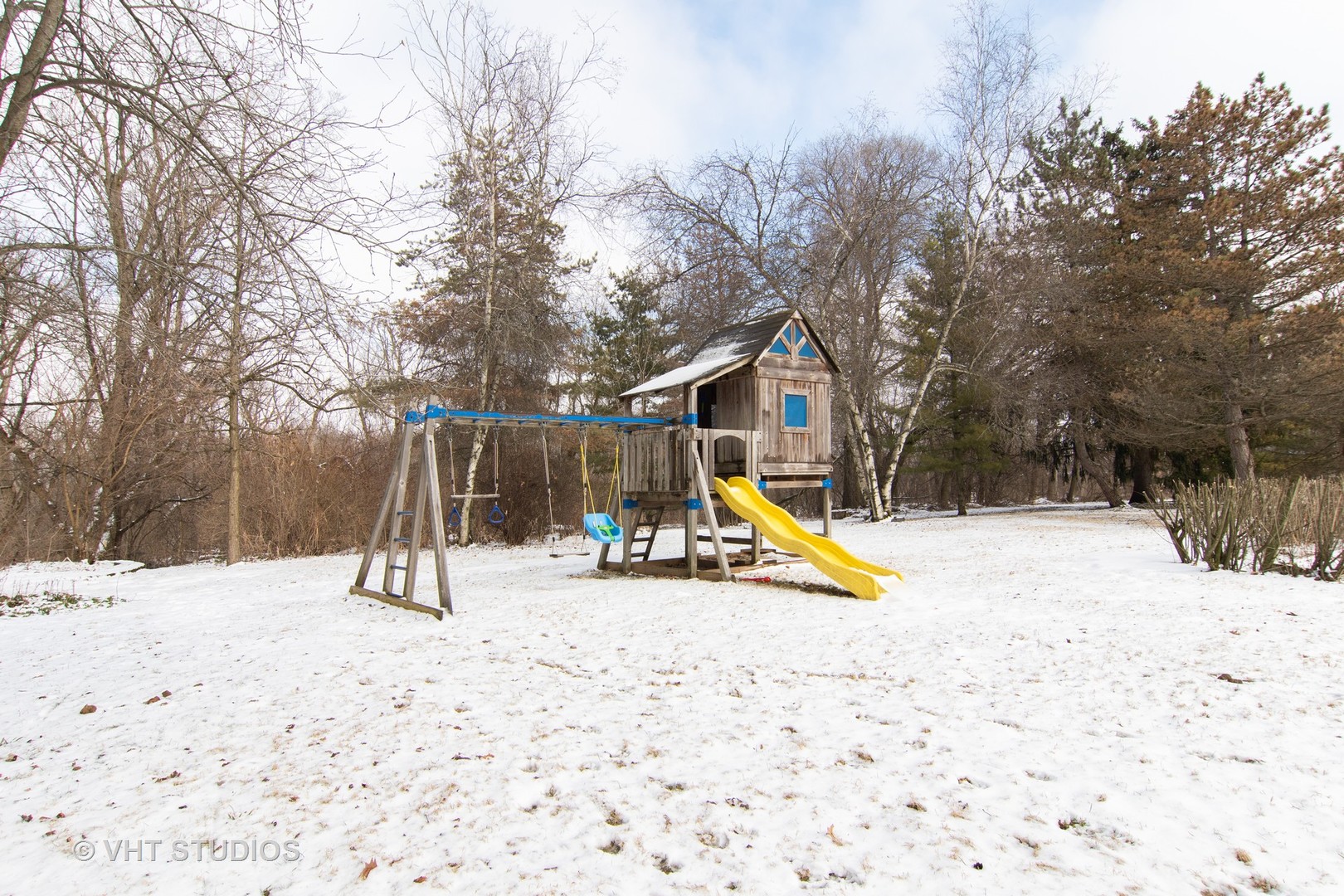 32-w028 Army Trail Road Wayne, IL 60184 - Photo 29 of 39 a view of a park with a snow