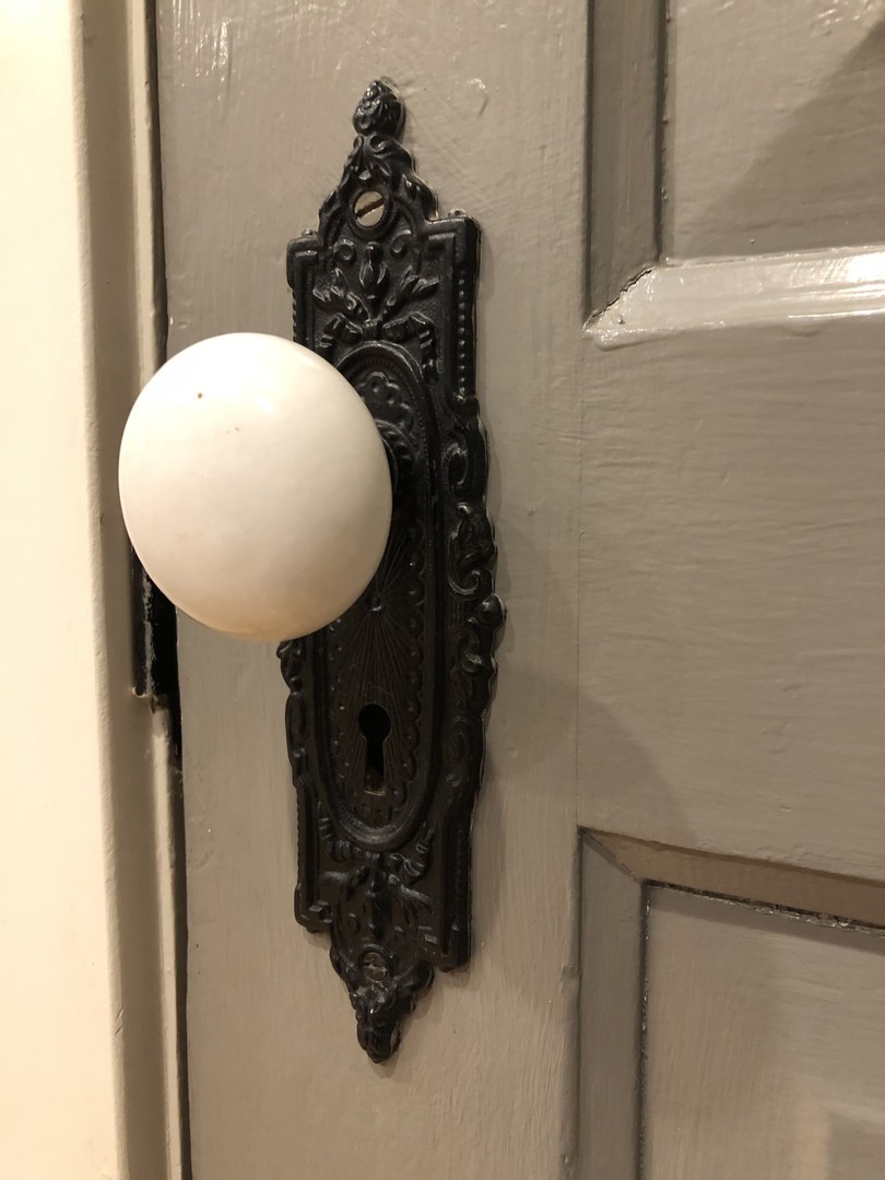 32-w028 Army Trail Road Wayne, IL 60184 - Photo 35 of 39 a bathroom with a sink and mirror