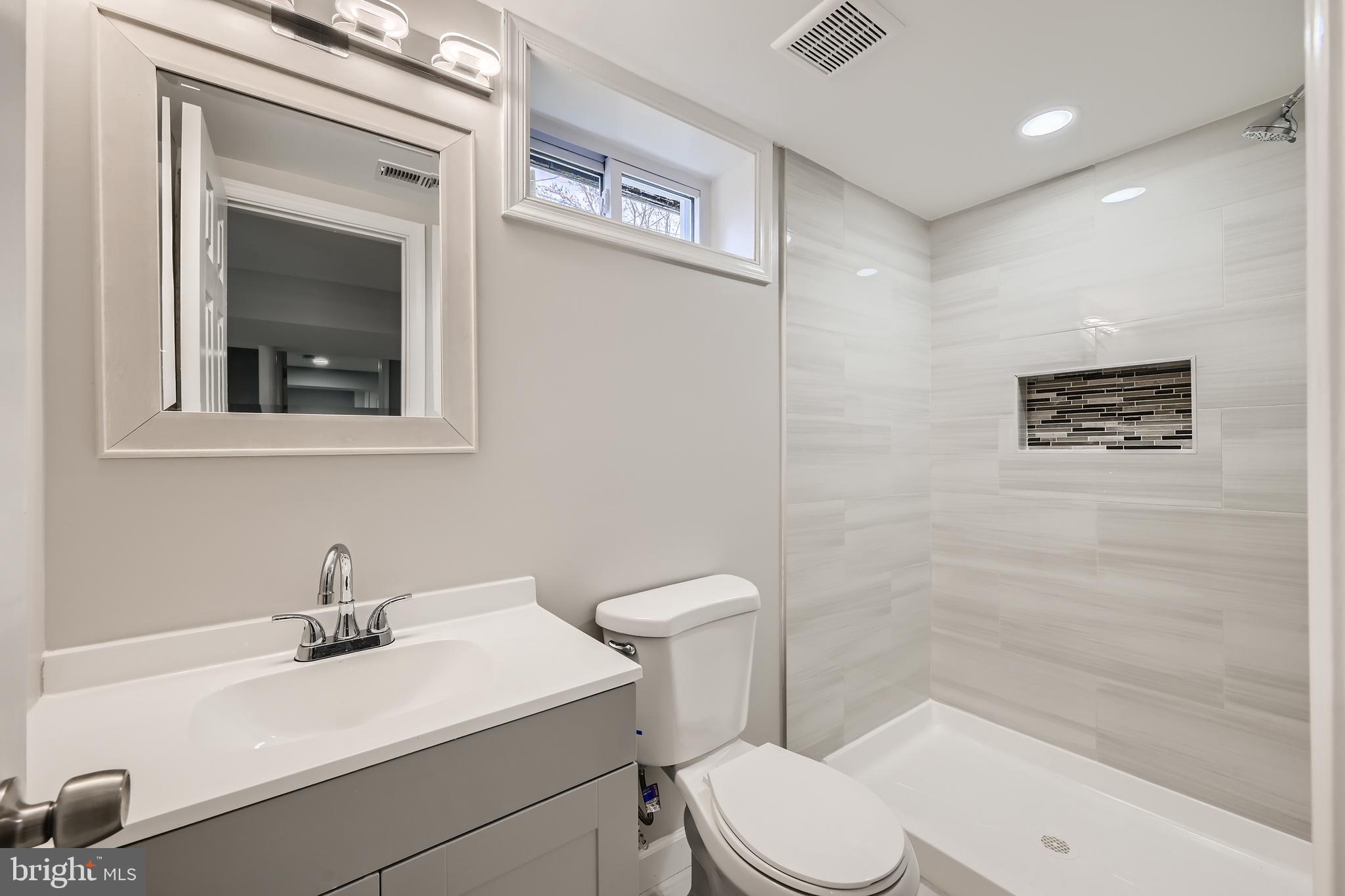 8703 Ashford Road Parkville, MD 21234 - Photo 22 of 27
