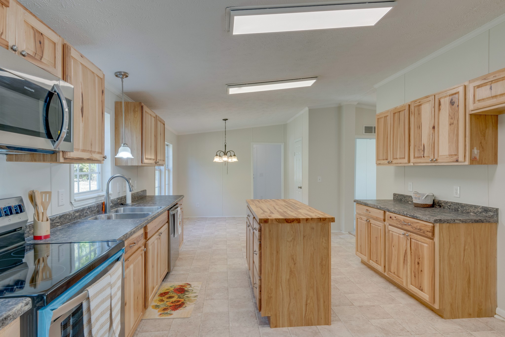 1085 Wildcat Road Dickson, TN 37055 - Photo 8 of 28 Gallery Image 8