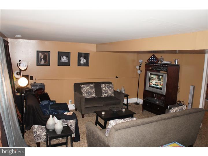 30 Homestead Road Stratford, NJ 08084 - Photo 12 of 25 Family Room
