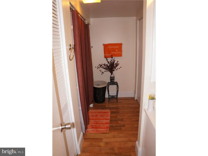 30 Homestead Road Stratford, NJ 08084 - Photo 13 of 25 Hallway