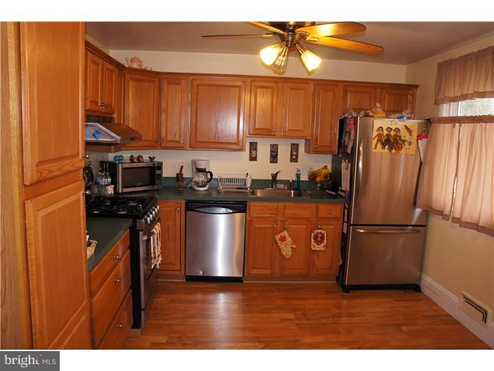 30 Homestead Road Stratford, NJ 08084 - Photo 8 of 25 Kitchen