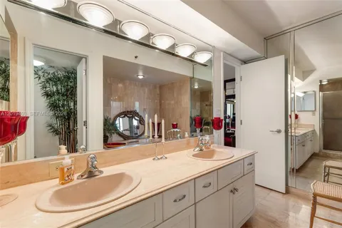 $1,750,000 | 2843 South Bayshore Drive, Unit 11F, Miami, FL 33133