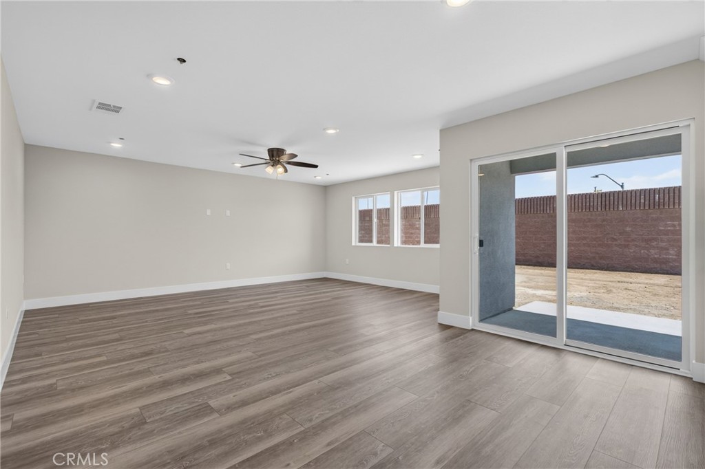 9384 Martha Way Riverside, CA 92503 - Photo 11 of 42