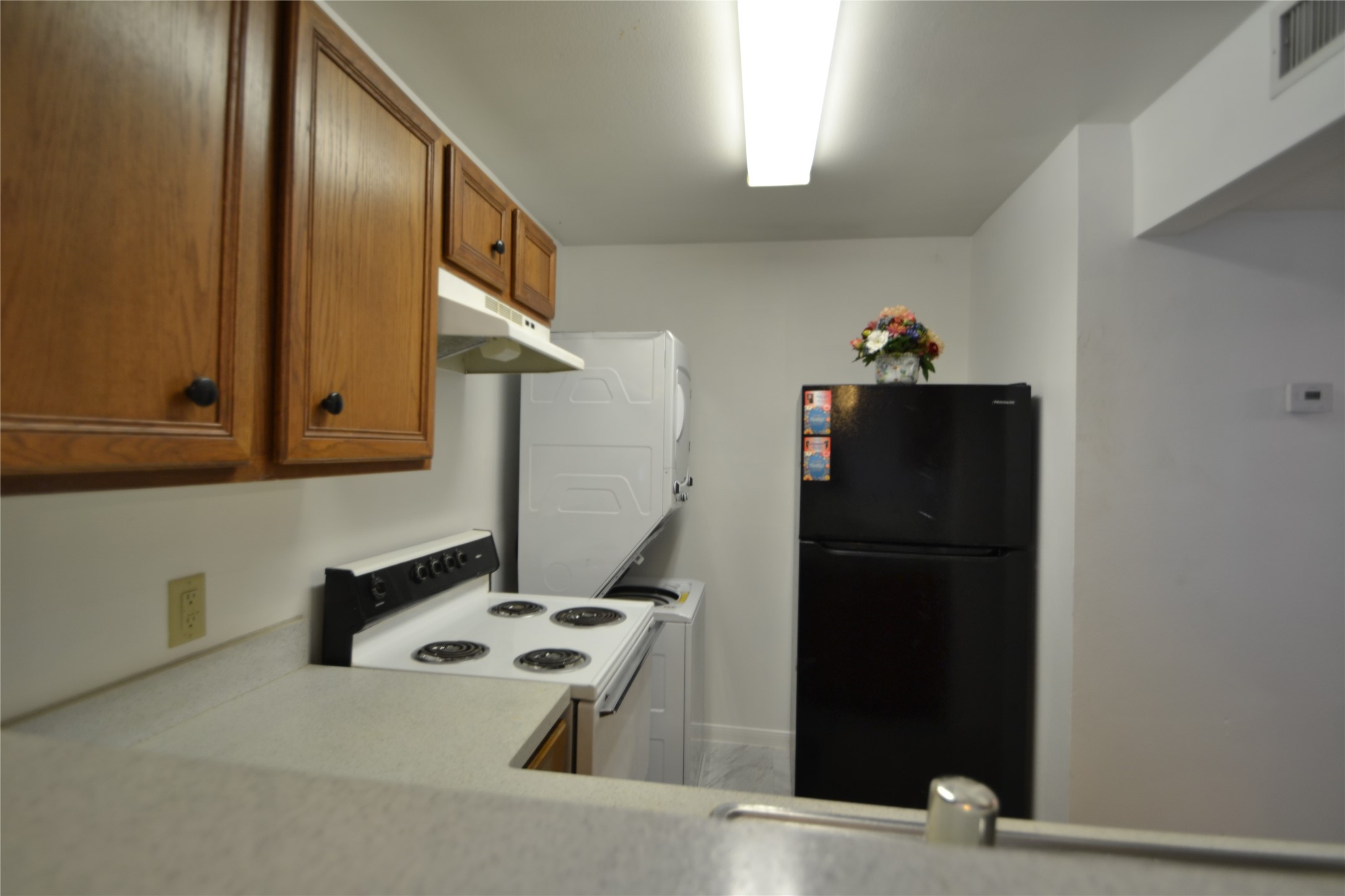 304 Dell Court, Unit 7 Houston, TX 77009 - Photo 24 of 36 a view of utility room