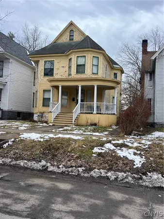 $180,000 | 110 Clinton Place, Utica, NY 13501