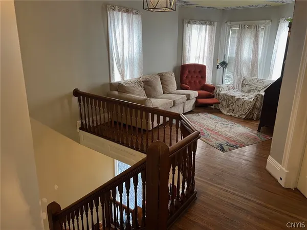 $180,000 | 110 Clinton Place, Utica, NY 13501