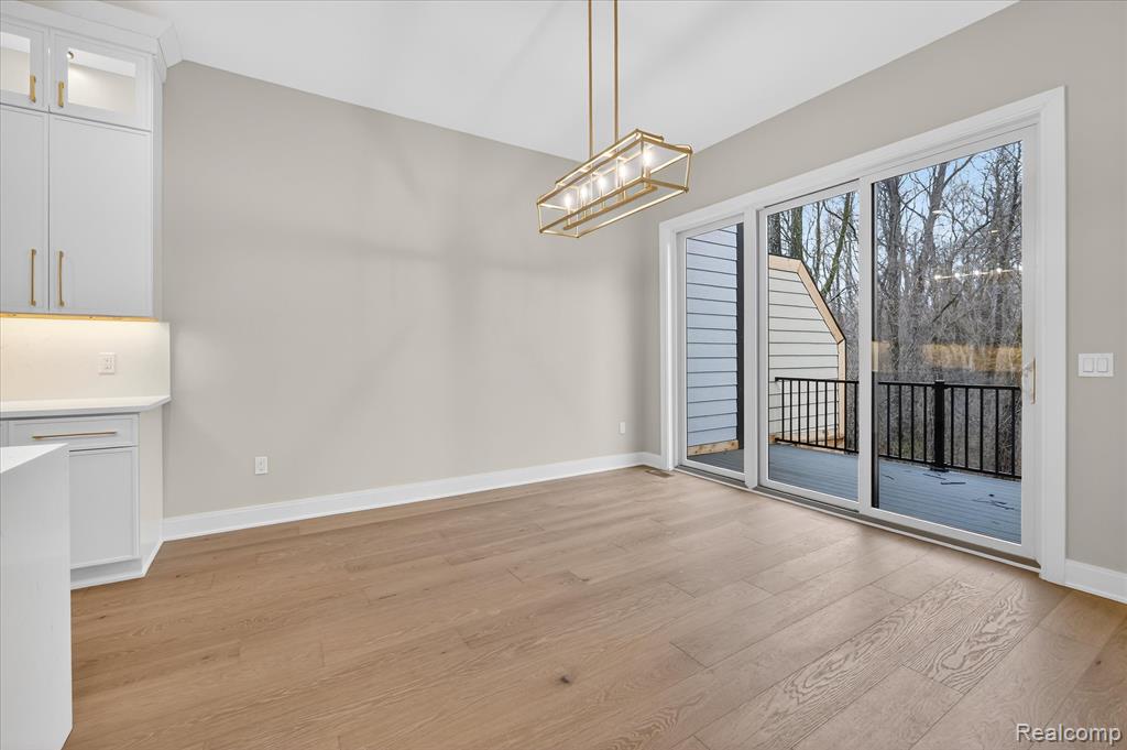 546 Maplehill Road Rochester Hills, MI 48306 - Photo 19 of 52