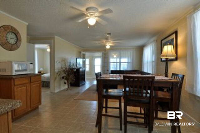 1719 Jackson Court Gulf Shores, AL 36542 - Photo 7 of 17 Living Area