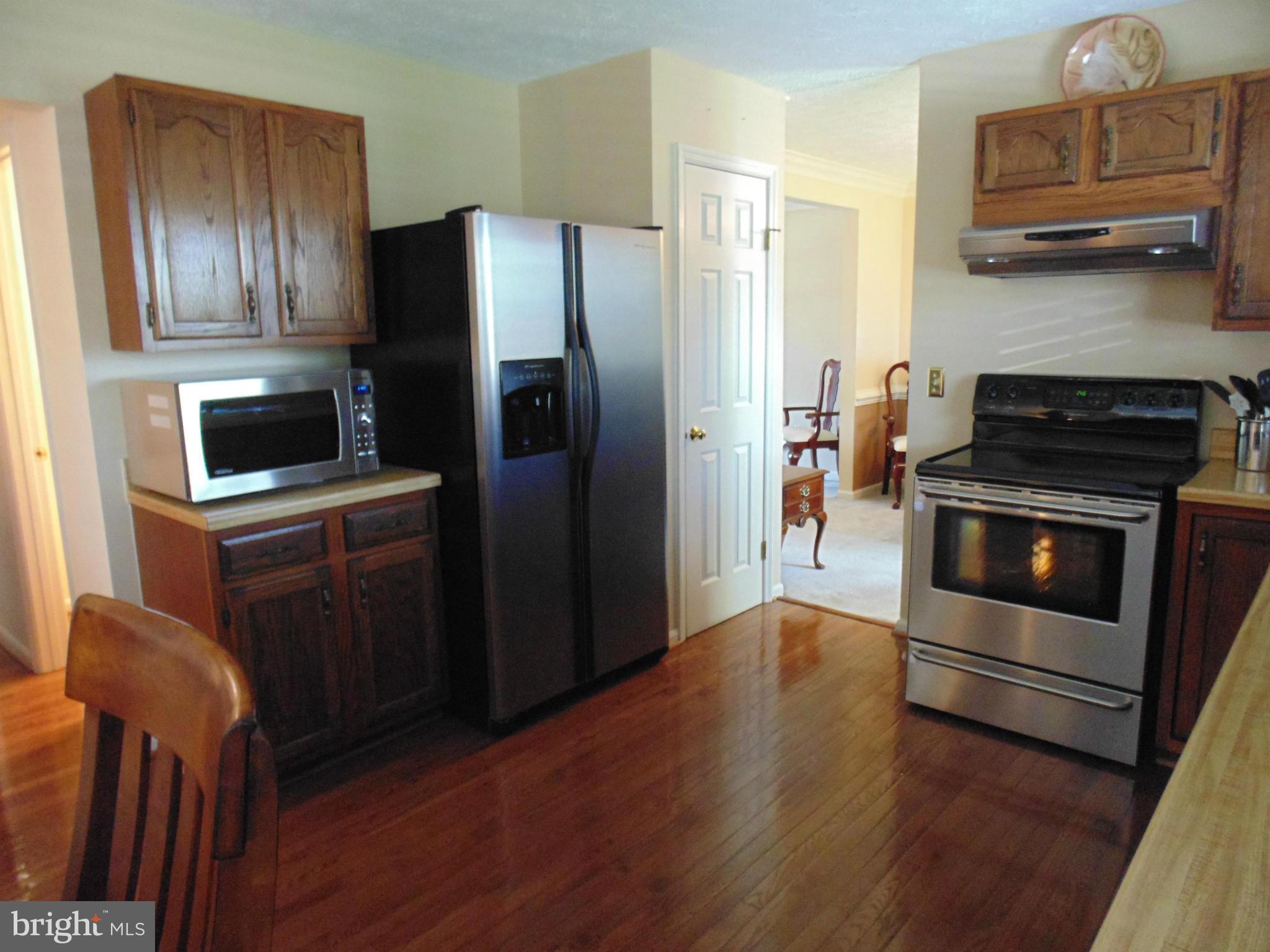 1942 Beech Road Sterling, VA 20164 - Photo 14 of 30 Kitchen