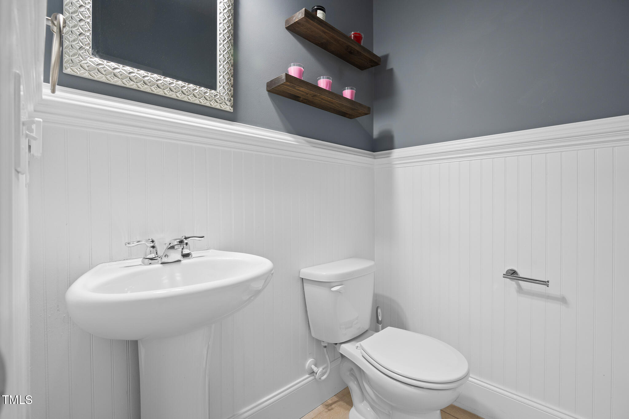 311 Windrush Lane Durham, NC 27703 - Photo 8 of 24 DSC_1370