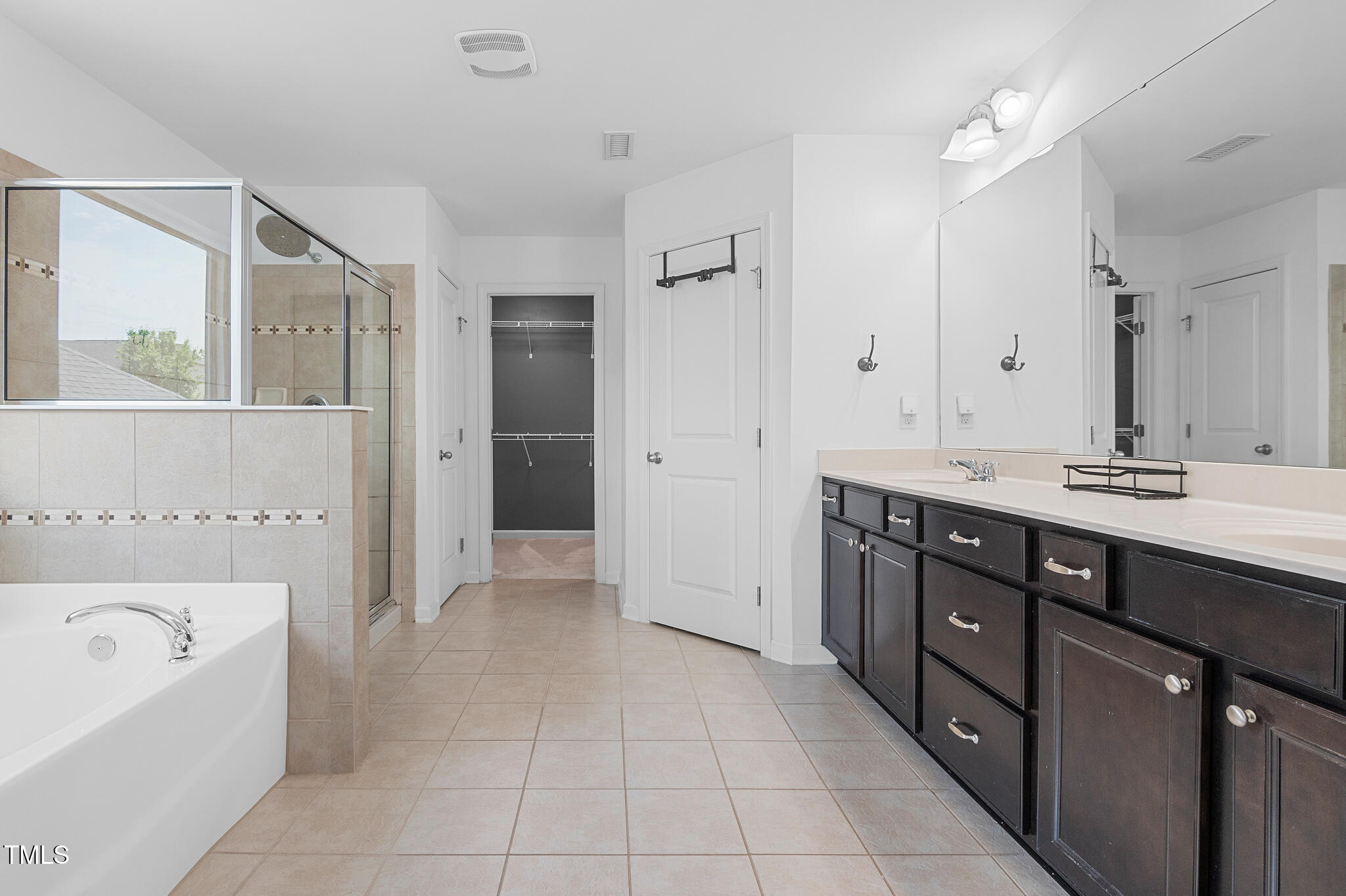 311 Windrush Lane Durham, NC 27703 - Photo 10 of 24 DSC_1445