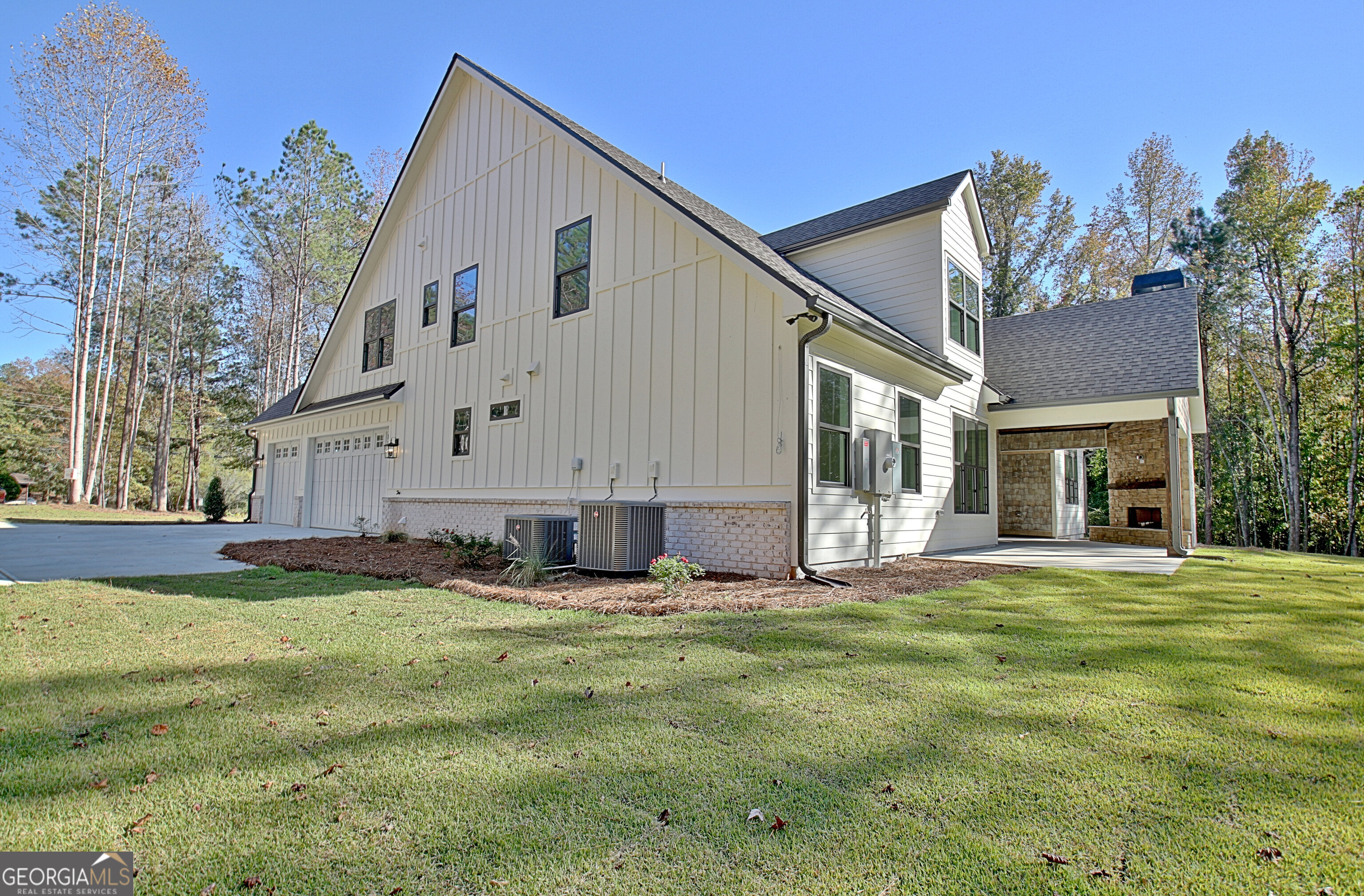 196 Bob Smith Road Sharpsburg, GA 30277 - Photo 4 of 68