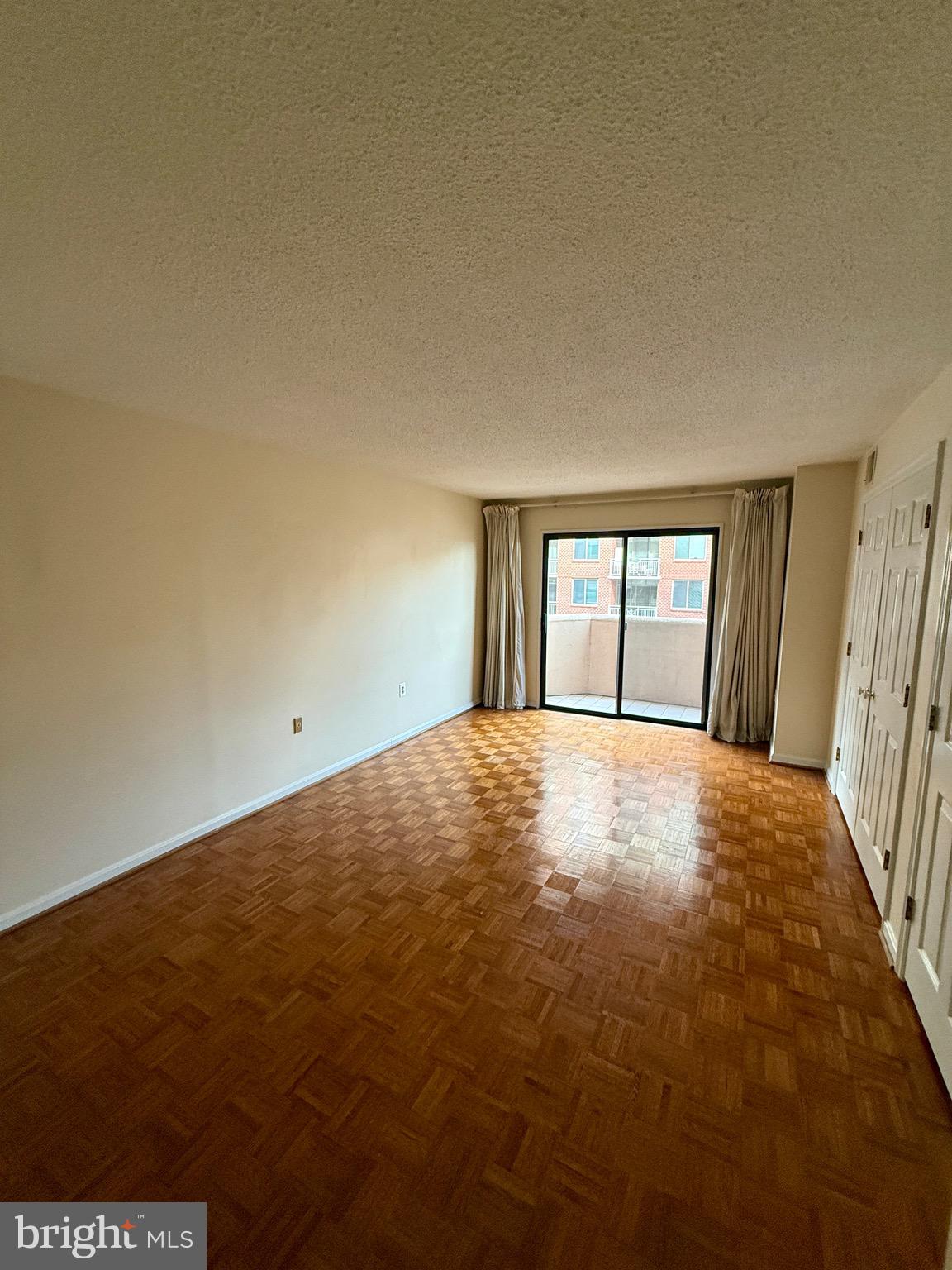 1301 North Courthouse Road, Unit 910 Arlington, VA 22201 - Photo 14 of 17 Primary Bedroom