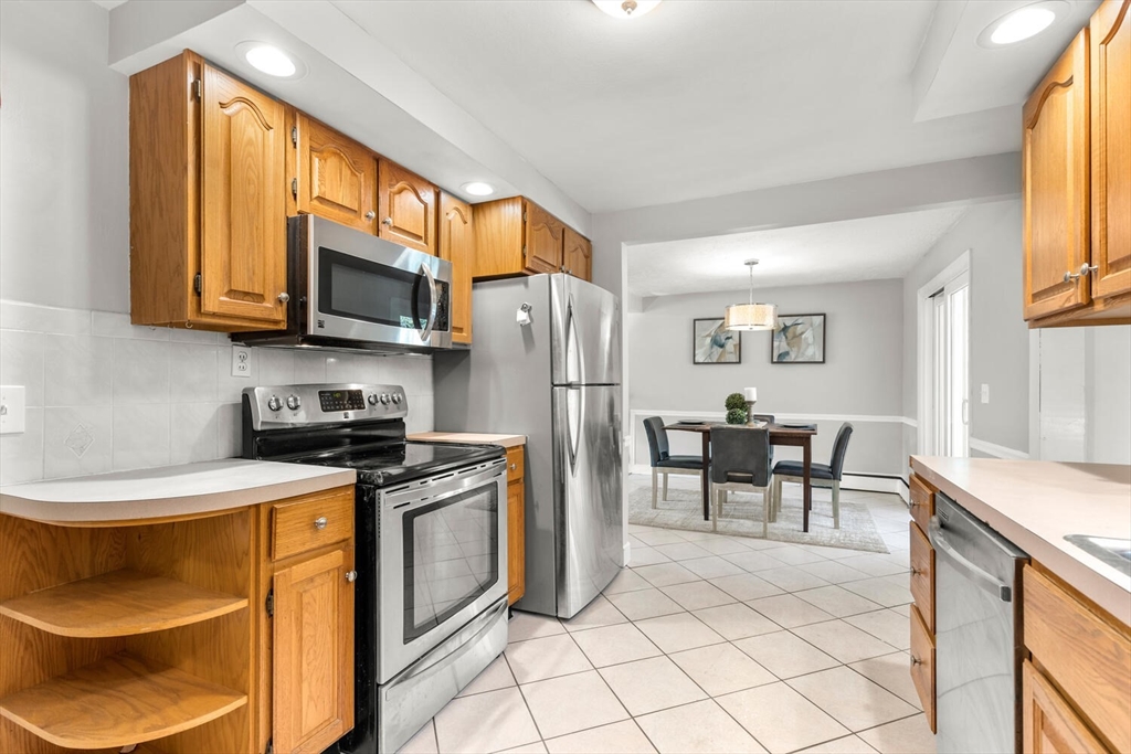 34 Sycamore Road Wakefield, MA 01880 - Photo 18 of 37 Gallery Image 18