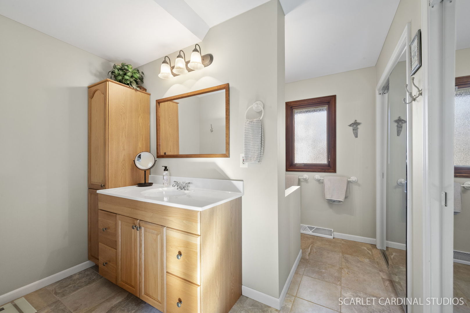 27W583 Meadow Road Naperville, IL 60565 - Photo 17 of 27 Gallery Image 17