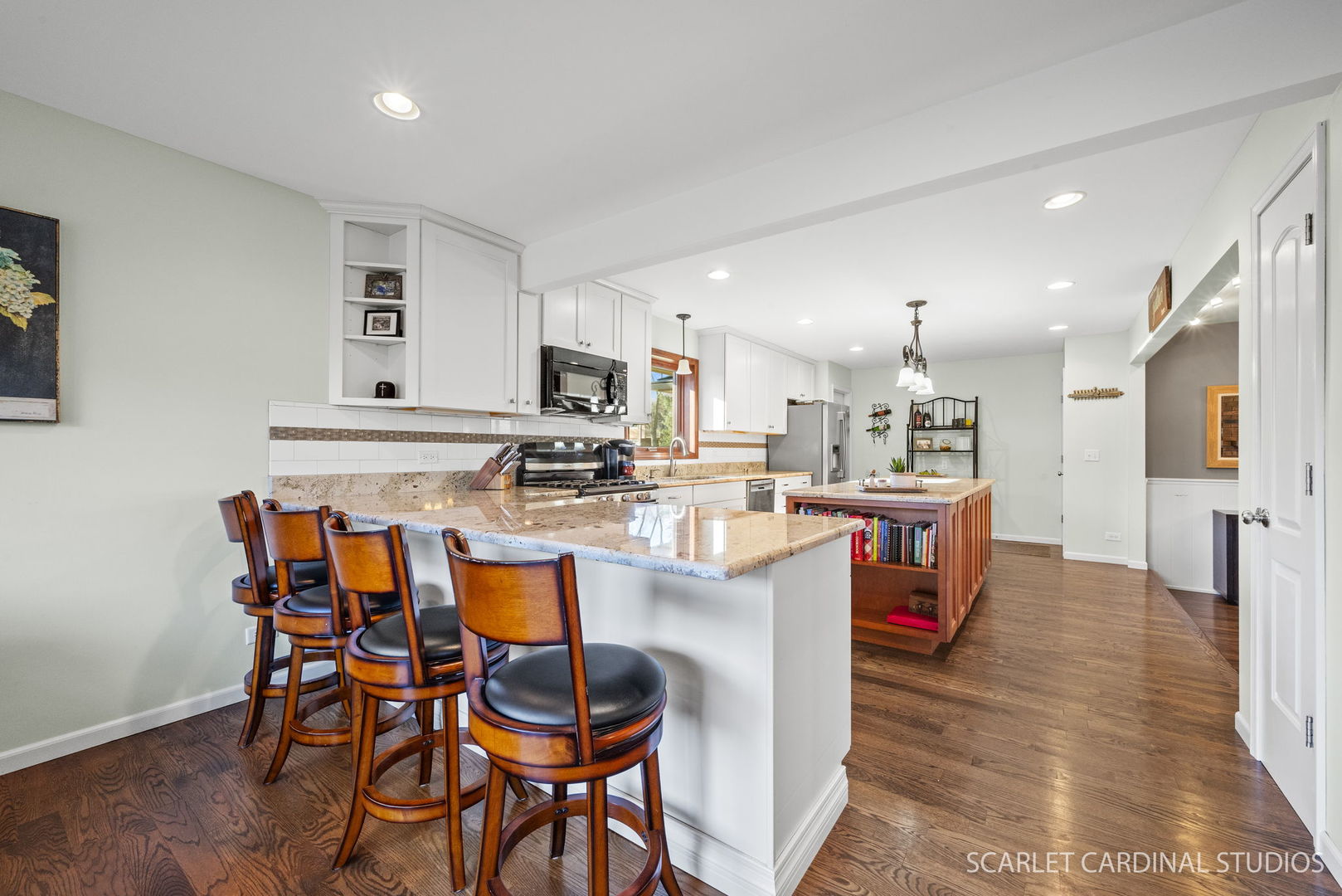 27W583 Meadow Road Naperville, IL 60565 - Photo 8 of 27 Gallery Image 8