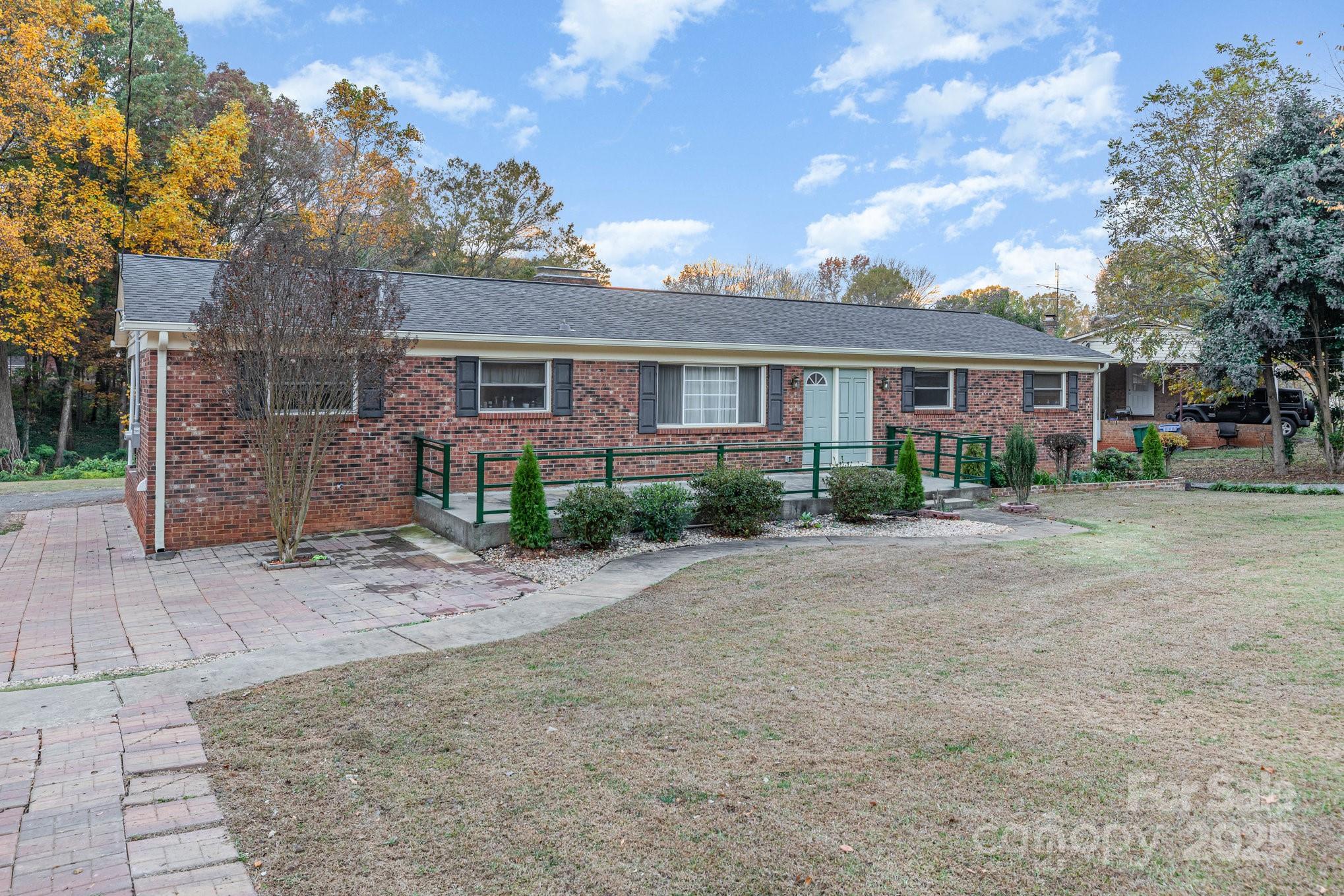 9716 Sunway Drive Mint Hill, NC 28227 - Photo 4 of 31 front view of a house with a yard