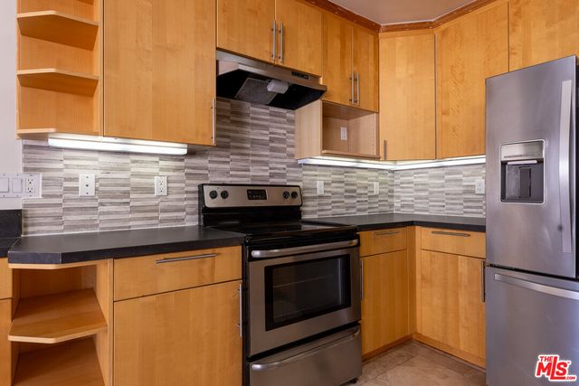 $3,725 | 1033 6th Street, Unit 305, Santa Monica, CA 90403