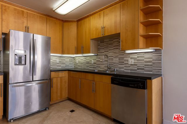 $3,725 | 1033 6th Street, Unit 305, Santa Monica, CA 90403