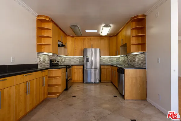 $3,580 | 1033 6th Street, Unit 305, Santa Monica, CA 90403