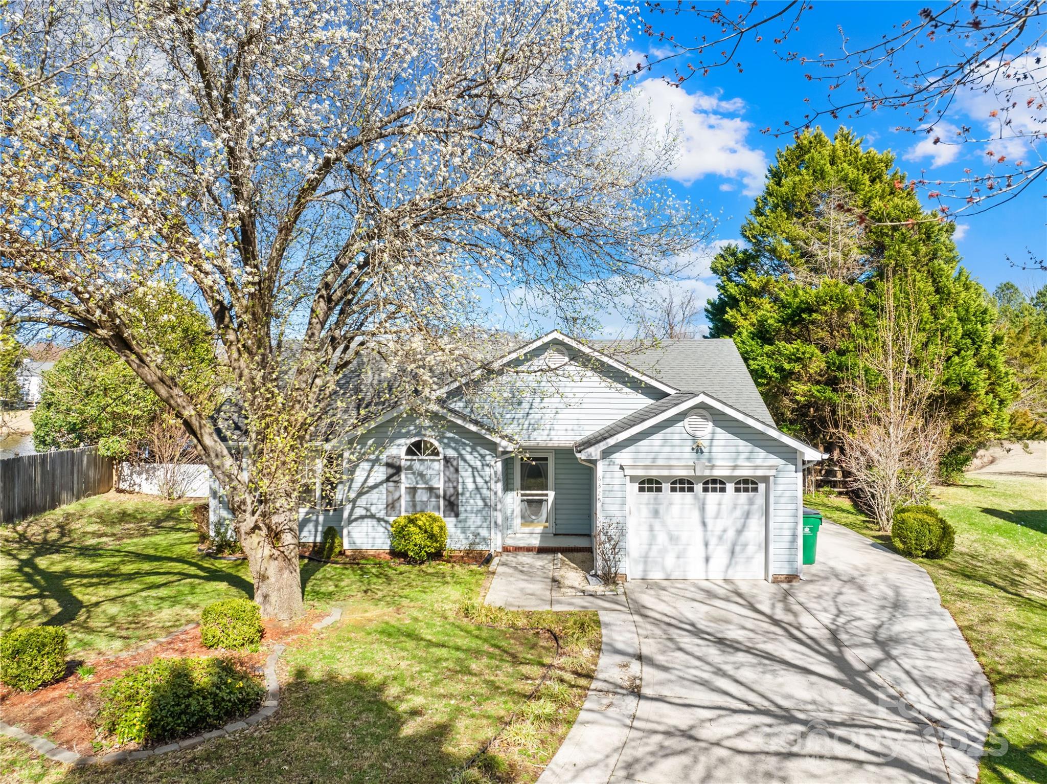 6325 Martin Lake Road Charlotte, NC 28227 - Photo 1 of 26 Gallery Image 1