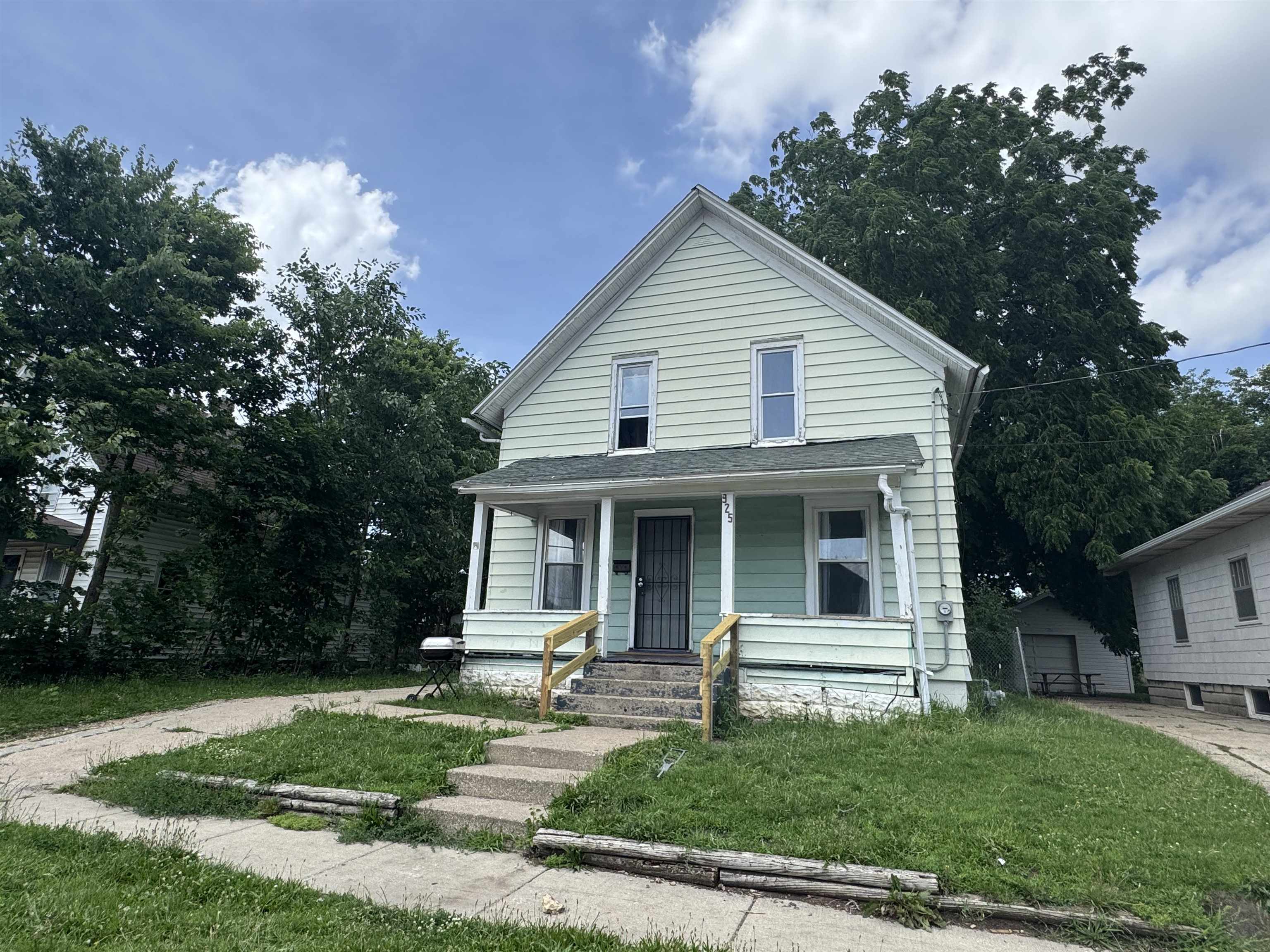 925 Keeler Avenue Beloit, WI 53511 - Photo 2 of 8