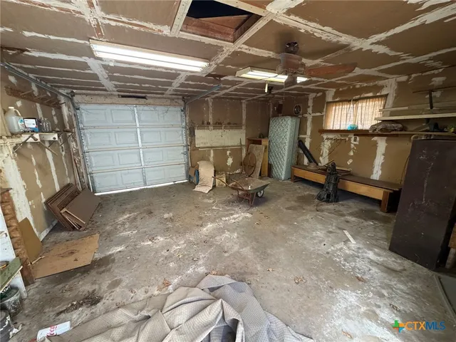 $179,000 | 300 North Bowie Avenue, Cameron, TX 76520