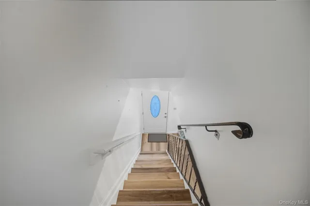 $309,999 | 24 Wooded Way, Calverton, NY 11933