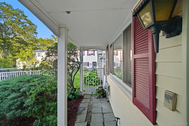 $309,999 | 24 Wooded Way, Calverton, NY 11933