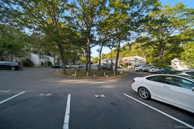 $309,999 | 24 Wooded Way, Calverton, NY 11933