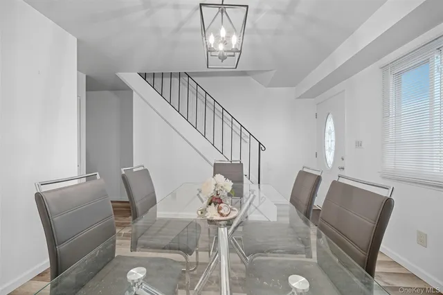 $309,999 | 24 Wooded Way, Calverton, NY 11933