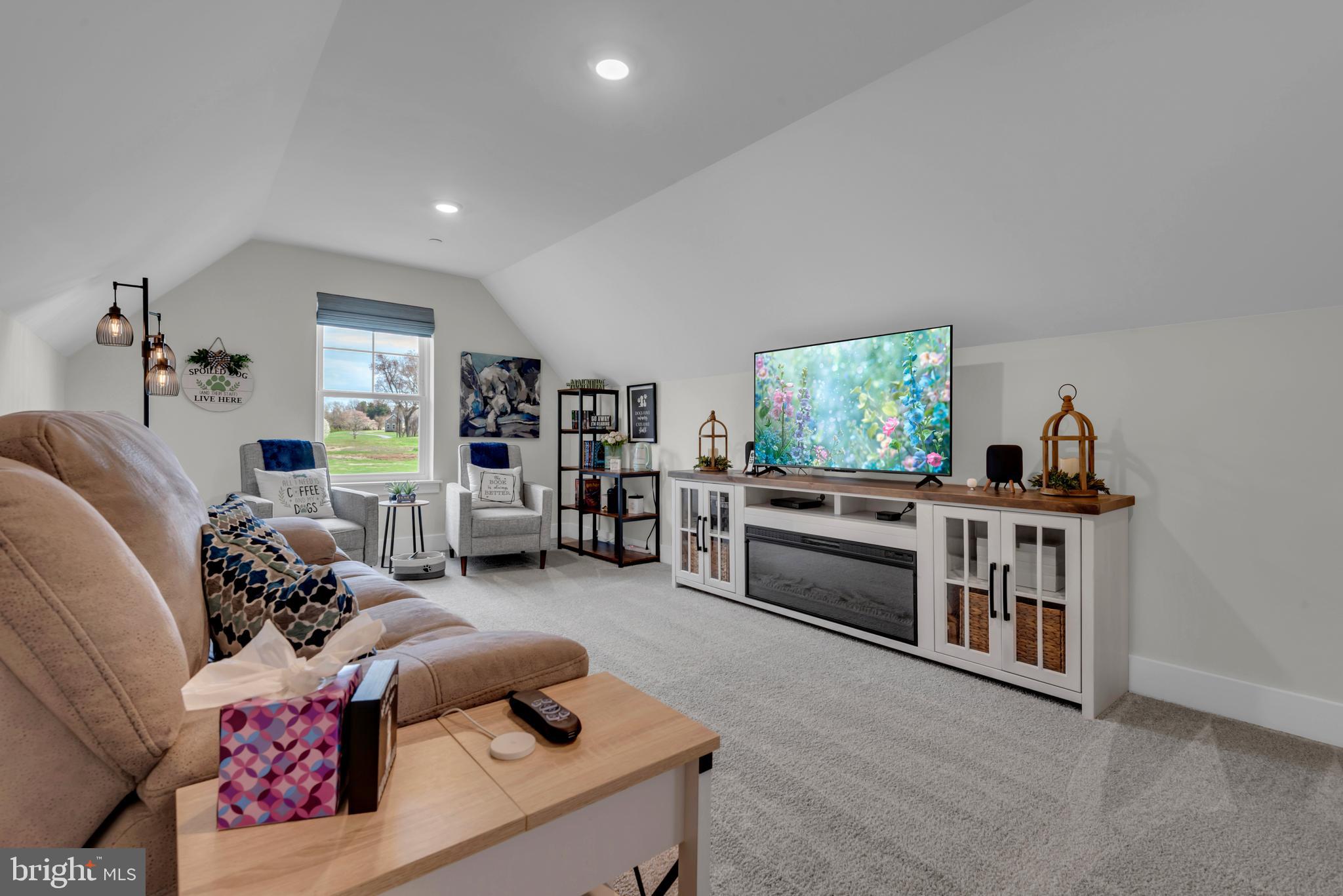 3676 Birdsville Road Davidsonville, MD 21035 - Photo 30 of 90 Primary sitting area