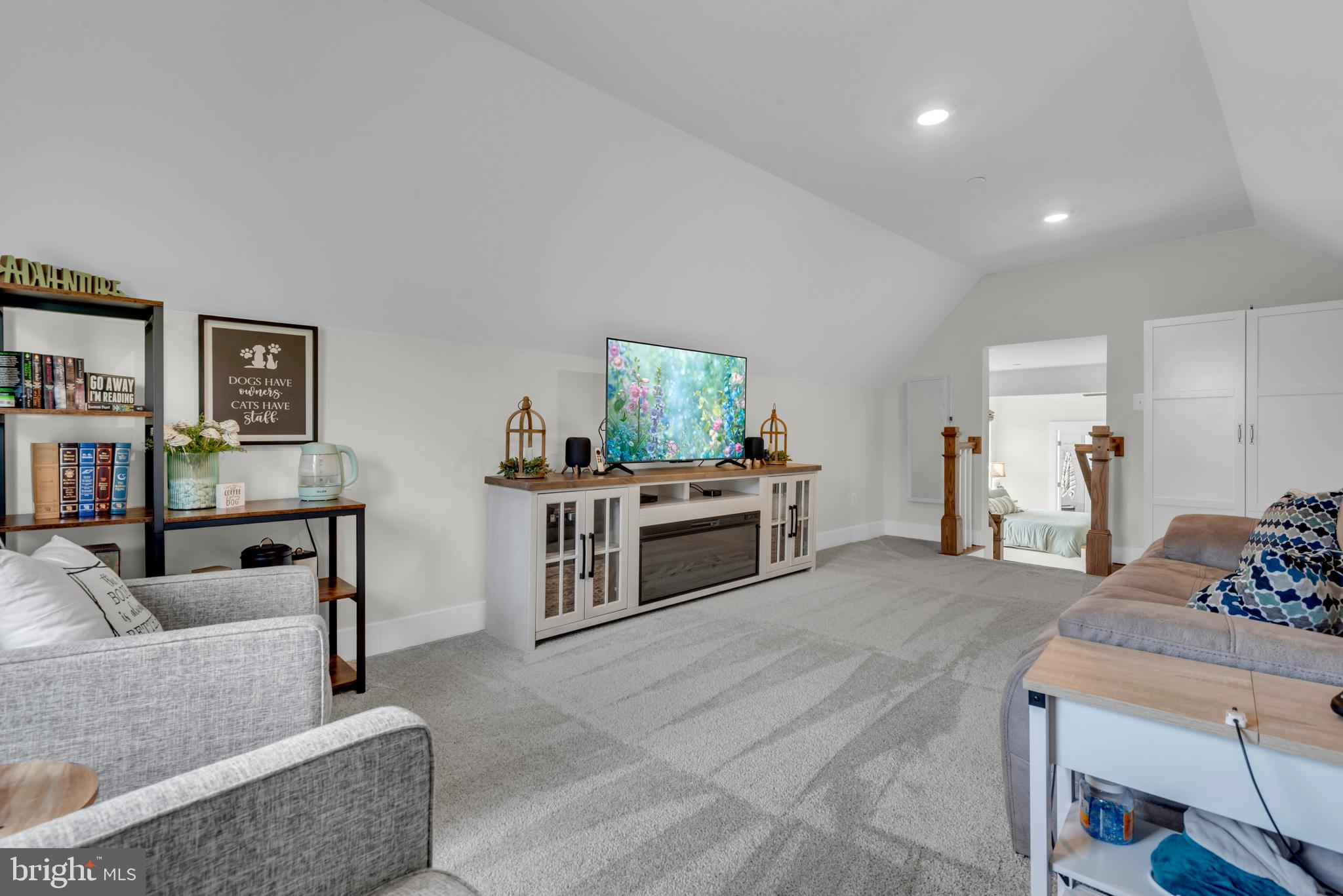 3676 Birdsville Road Davidsonville, MD 21035 - Photo 31 of 90 Primary sitting area