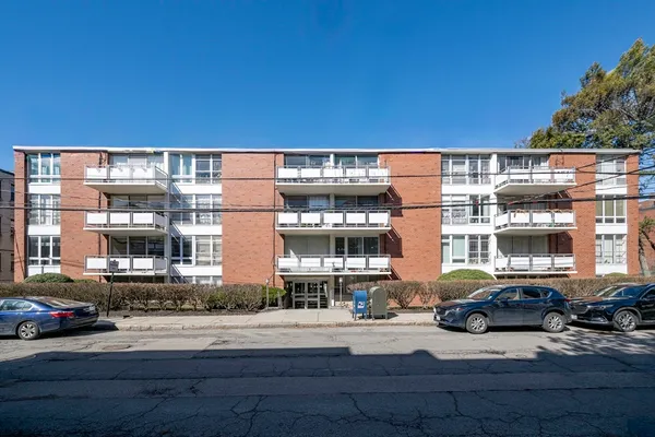 $819,000 | 50 Park Street, Unit 38, Brookline, MA 02446