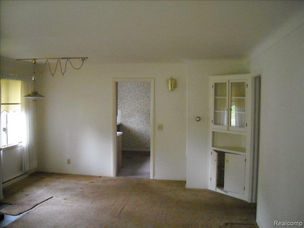 719 Devonshire Road Fowlerville, MI 48836 - Photo 3 of 6 Dining Room