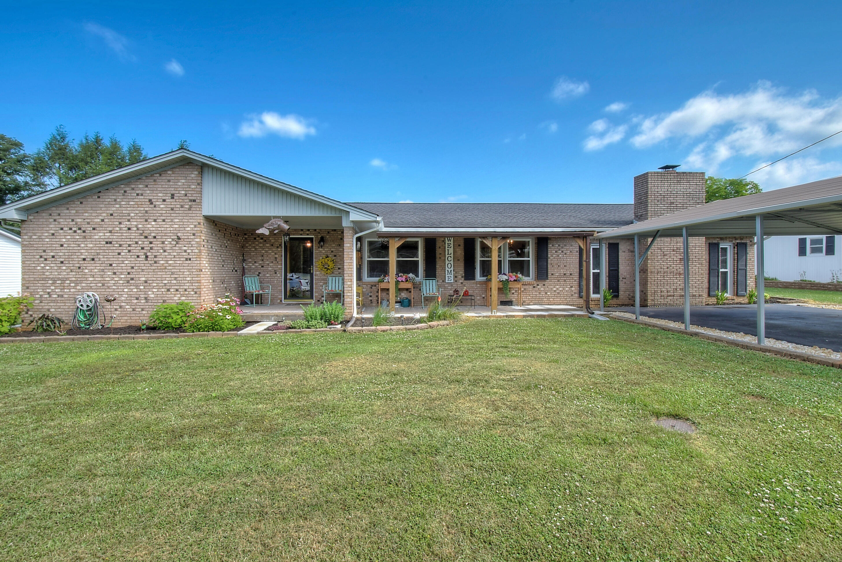 138 Ed Davis Road Elizabethton, TN 37643 - Photo 1 of 27 138 Ed Davis Rd