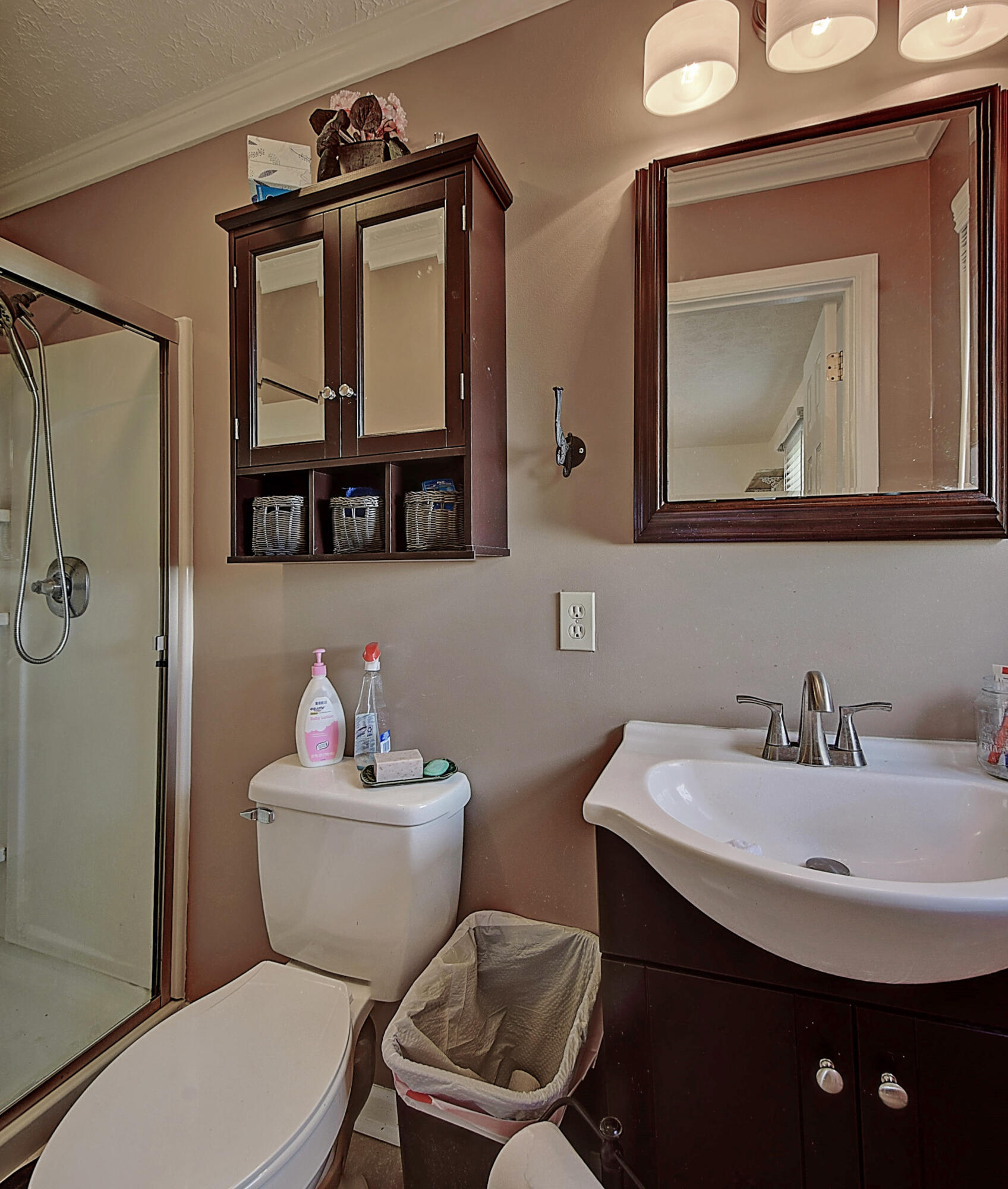 138 Ed Davis Road Elizabethton, TN 37643 - Photo 14 of 27 en suite bath