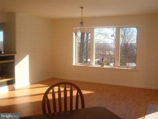 322 Ridge Avenue Ephrata, PA 17522 - Photo 3 of 8 Gallery Image 3