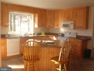 322 Ridge Avenue Ephrata, PA 17522 - Photo 4 of 8 Gallery Image 4