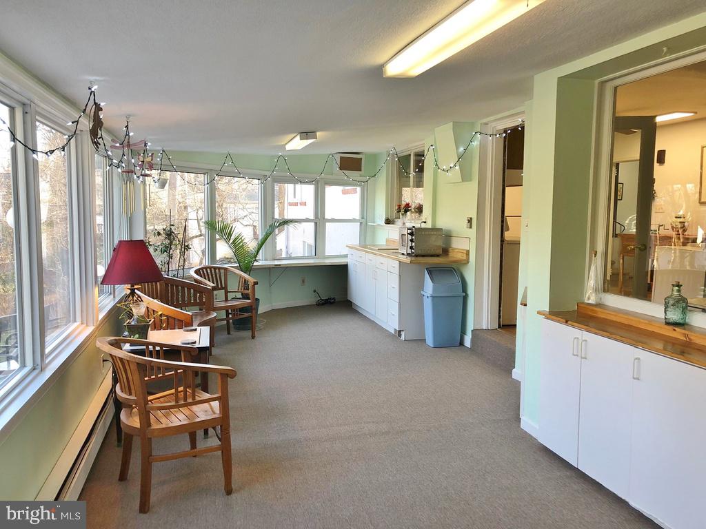 2609 Arbor Road Broomall, PA 19008 - Photo 11 of 44 SUN ROOM