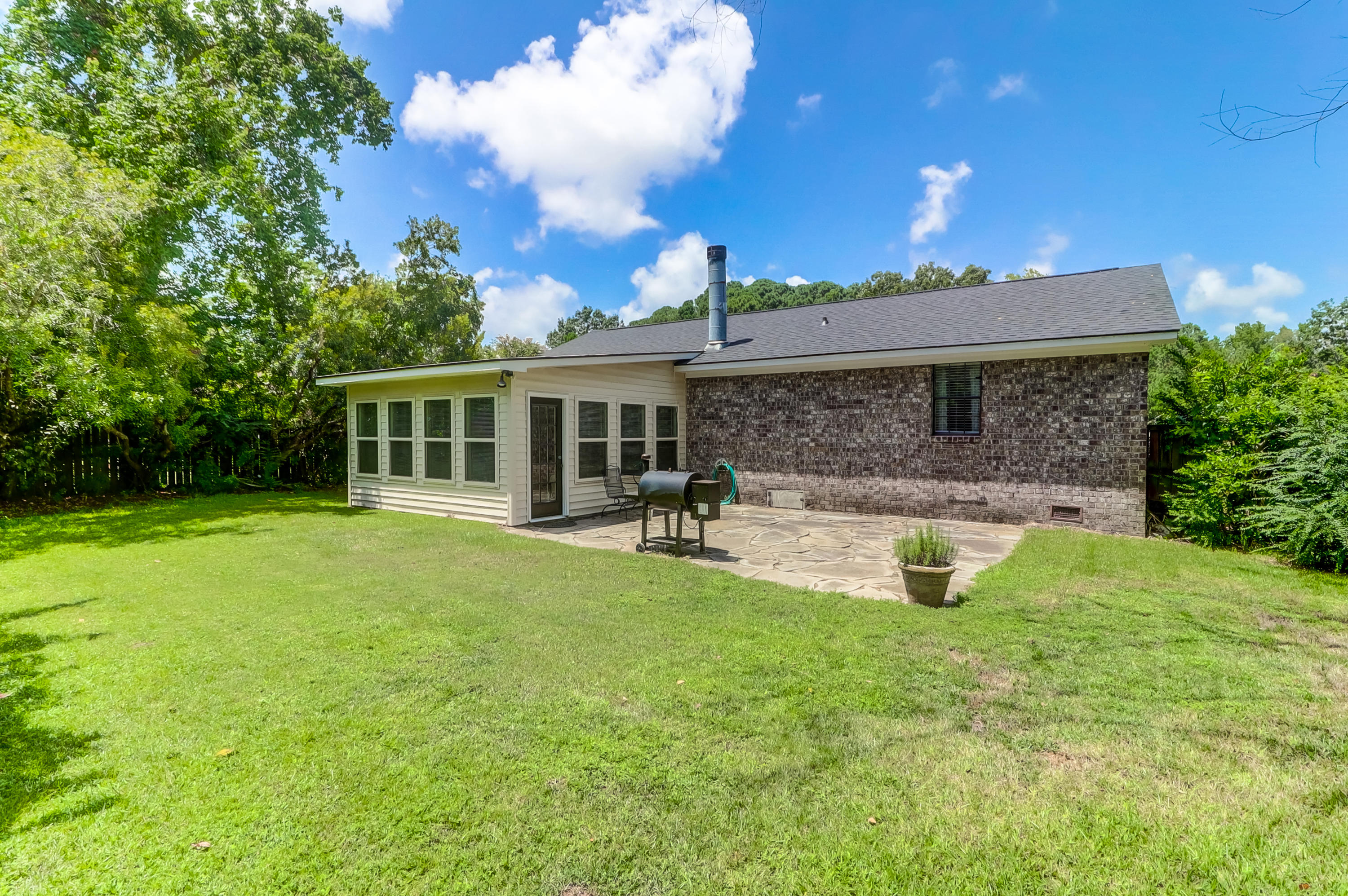 1519 Wakendaw Road Mount Pleasant, SC 29464 - Photo 24 of 27 1519 Wakendaw (31)