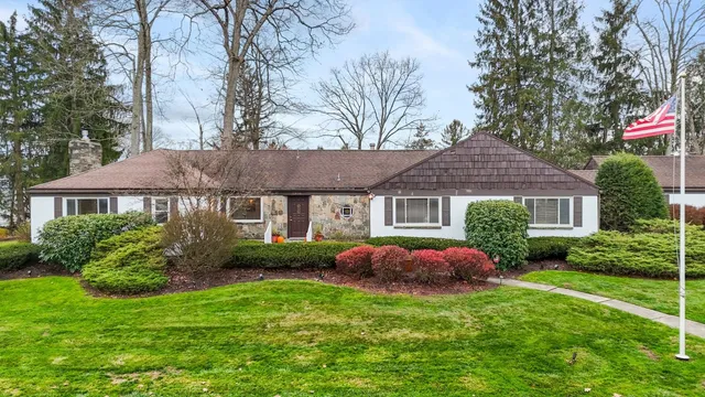 $425,000 | 3700 Sunrise Drive, Endicott, NY 13760