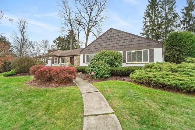 $425,000 | 3700 Sunrise Drive, Endicott, NY 13760