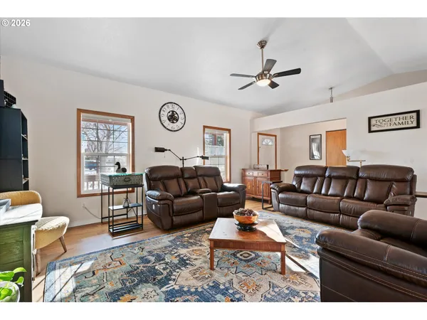 $541,000 | 293 East Ivy Lane, Union, OR 97883